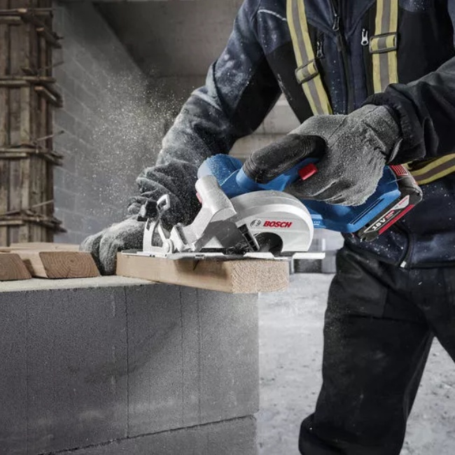 Bosch GKS 18V-51 aku okružní pila 18V bez aku 06019M3120
