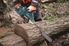 Makita UC030GZ01 aku řetězová pila 400 mm Li-ion XGT 40V bez aku Z