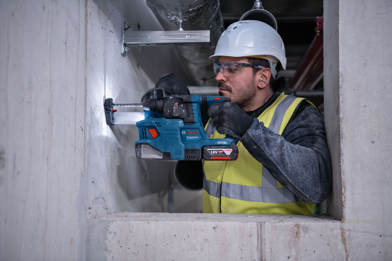 Bosch GBH 18V-22 aku kombinované kladivo SDS plus 18 V bez aku 0611924000