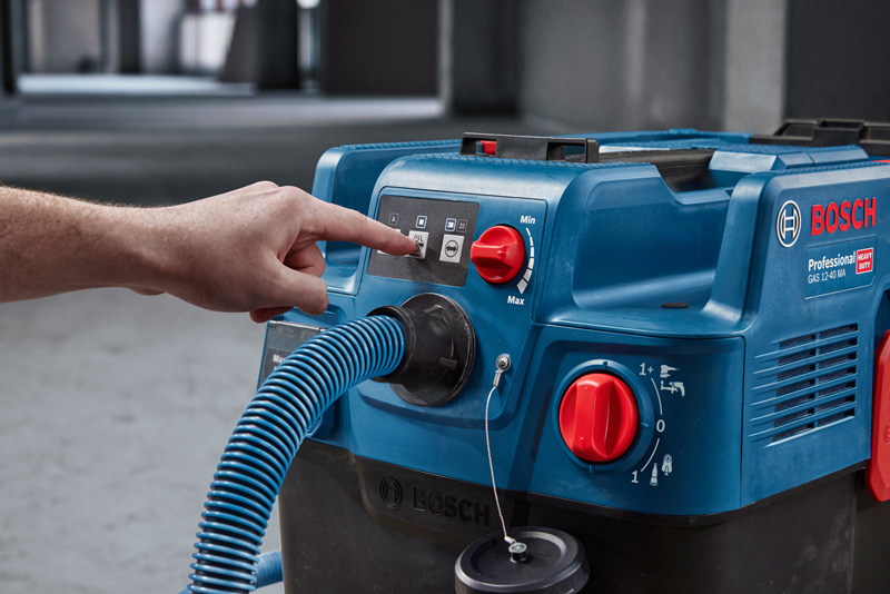 ‌Bosch GAS 12-40 MA univerzální vysavač