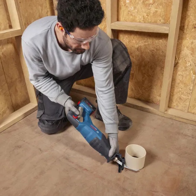Bosch GSA 18V-280 aku pila ocaska 18 V bez aku 06016D1000