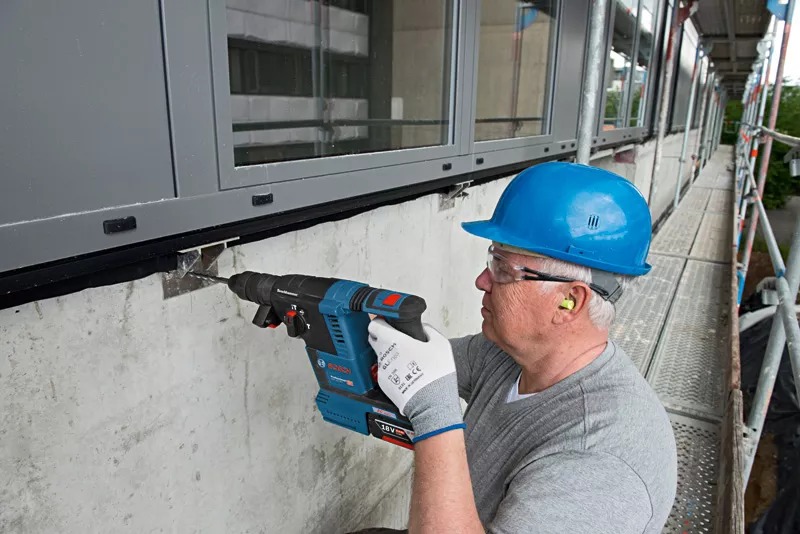 Bosch GBH 18V-26F akumulátorové vrtací kladivo s SDS plus 061191000G