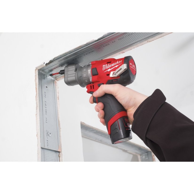 Milwaukee M12 FUEL™ FPDXKIT-202X kompaktní příklepová vrtačka s rychlovýměnným sklíčidlem 4933464138