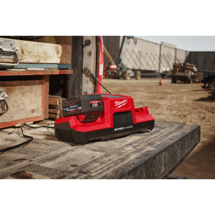 Milwaukee M18 DBSC supernabíječka se dvěma sloty 4932492531