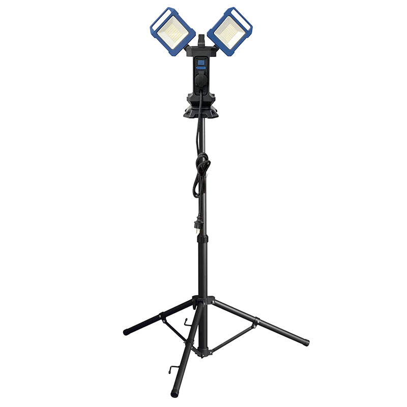 Solight WM-60W-FVP duální teleskopický přenosný LED reflektor se zásuvkou, 2x30W, 5400lm, 4000K, 62-152cm, IP54