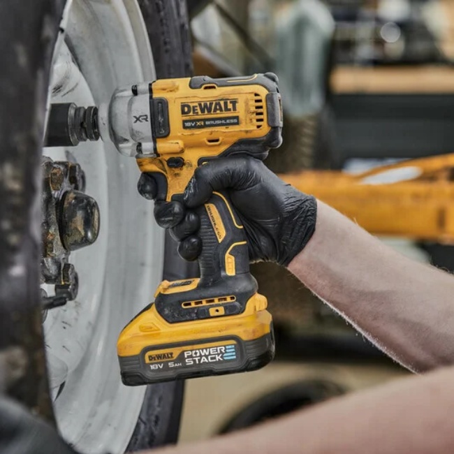 Dewalt DCF891NT aku rázový utahovák 1/2" 18V XR bez aku
