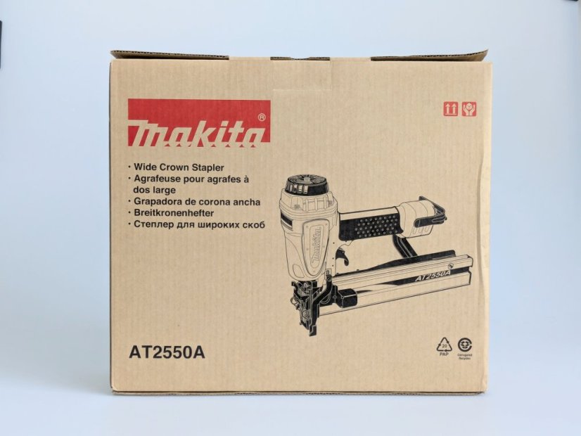 Makita AT2550A-V pneumatická sponkovačka 25mm VRÁCENO ZÁKAZNÍKEM, ROZBALENO