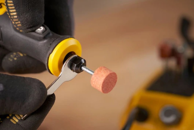 Stanley FatMax SFMCE030B aku bruska přímá 18V V20 bez aku