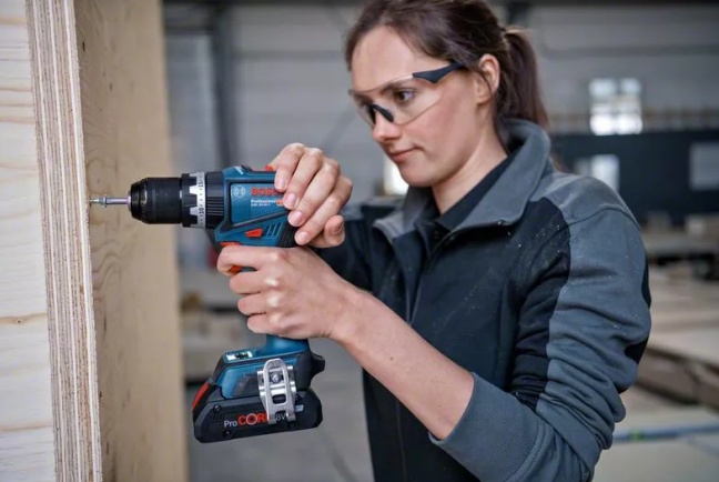 Bosch GSB 18V-90 C aku příklepový šroubovák 18 V 2x4Ah L-Boxx 0.601.9E9.104