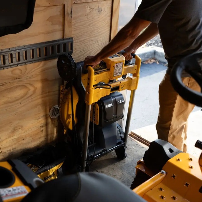DeWALT DCMWSP156N aku sekačka s pojezdem 53cm 2x18V XR bez aku