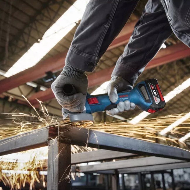 Bosch GWS 18V-8 aku úhlová bruska 125mm L-Box-x bez aku 06019N9001
