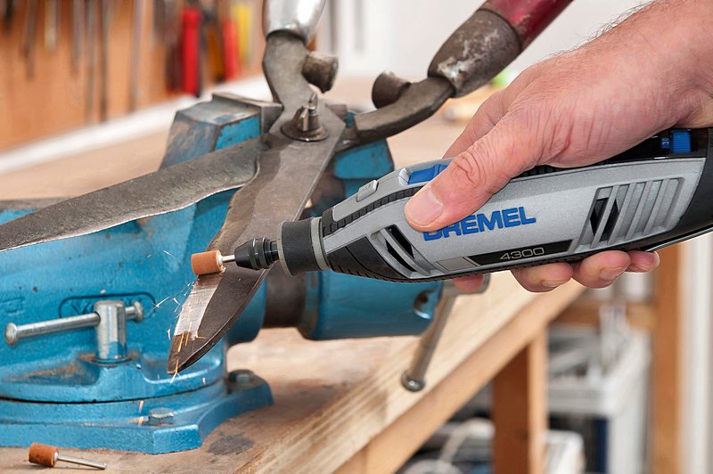 DREMEL 4300 - 3/45 S/E univerzální nářadí 45ks