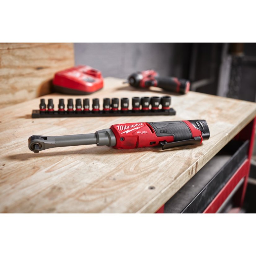 Milwaukee M12 FUEL™ FHIR38LR-0 ⅜″ vysokorychlostní ráčna s prodlouženou hlavou 4933480791