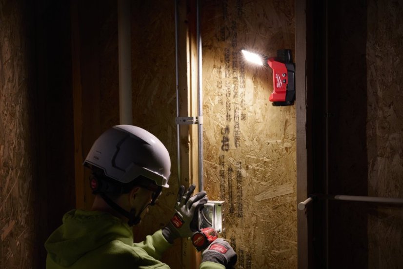 Milwaukee M12™ M12ALIP-0 vícesměrné reflektorové světlo kompatibilní s PACKOUT™ 4933500321  - bez aku