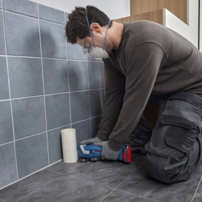 Bosch GOP 18V-30 aku multifunkční pila 18 V L-Boxx bez aku 06018G3001