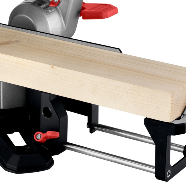 Metabo 613305000 KGS 305 M pokosová pila s pojezdem