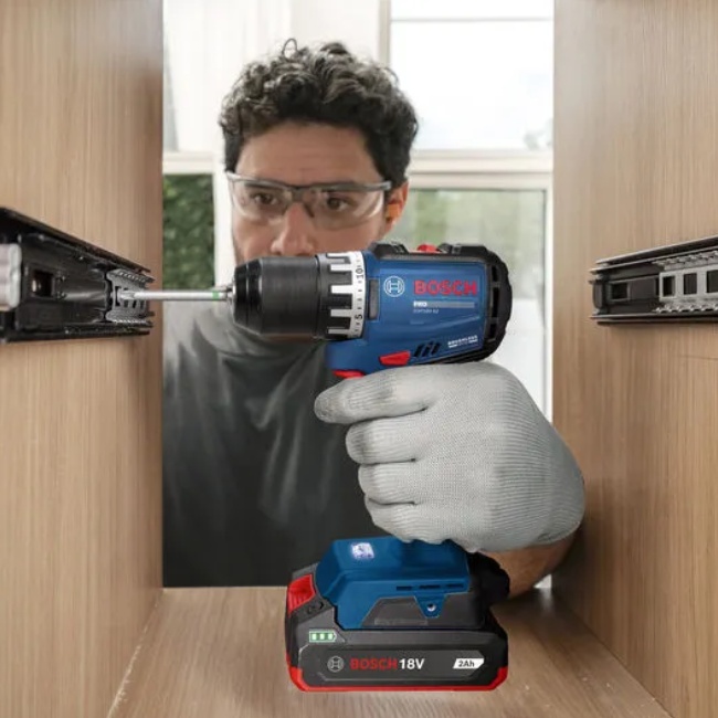 Bosch GSR 18V-52 aku vrtací šroubovák 18 V 2x2Ah 06019S0025