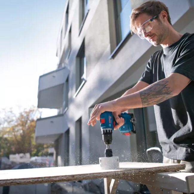 Bosch GSR 18V-45+GWS 18V-8 aku sada nářadí 18V 2x 4Ah 0615A5007N
