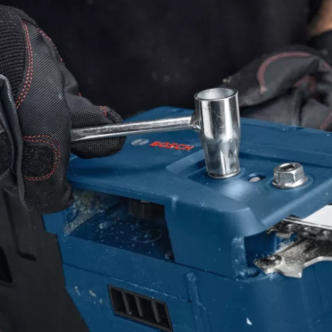 Bosch GKE 18V-40 aku řetězová pila 18V 06008D3000