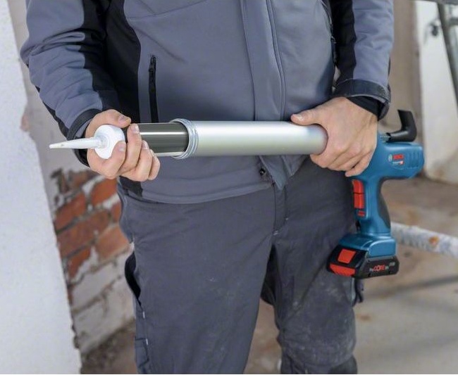 Bosch GCG 18V-600 aku pistole na tmel 18V bez aku