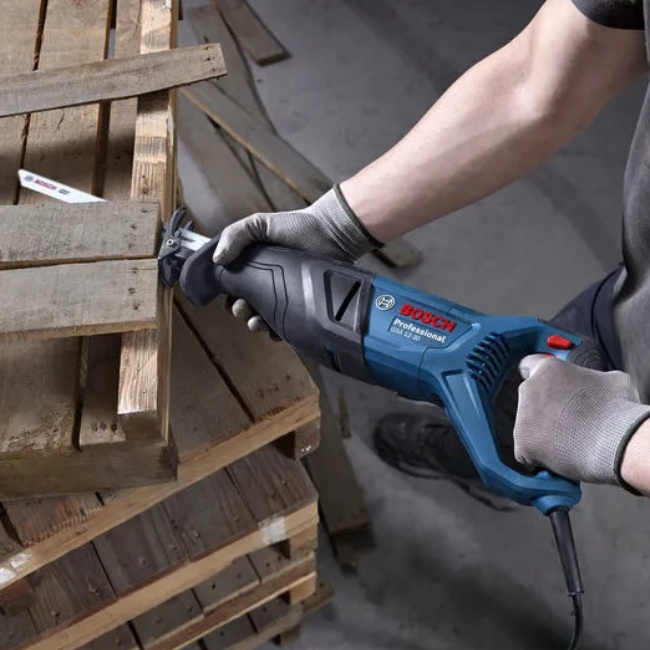 Bosch GSA 12-30 pila ocaska 1250 W 06016C7000