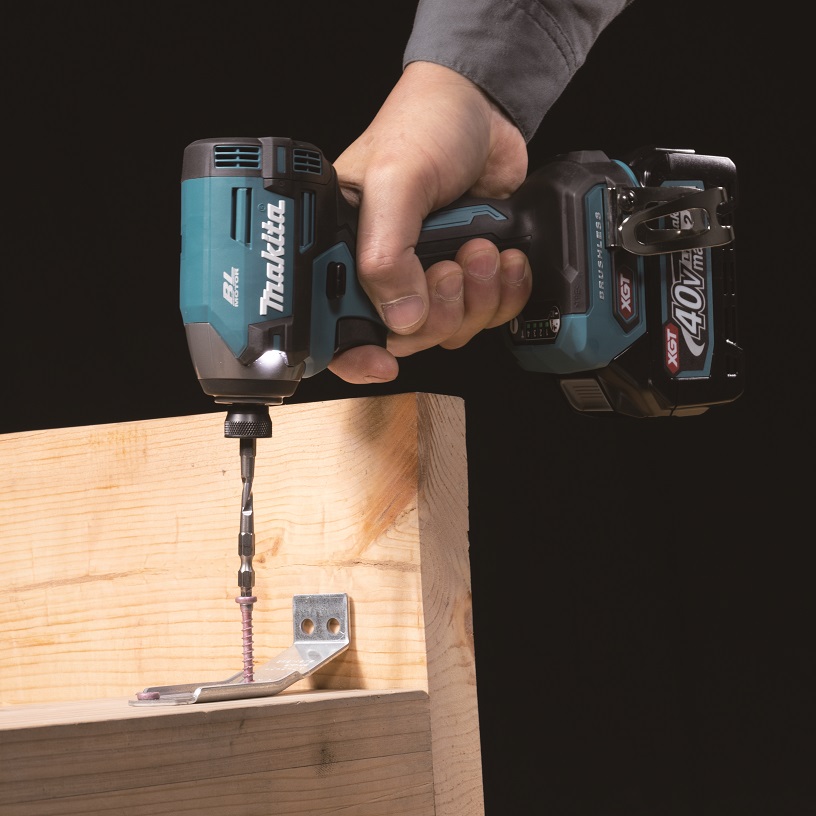 Makita TD003GA201 aku rázový šroubovák 1/4"Li-ion XGT 40V 2x 2A Makpach