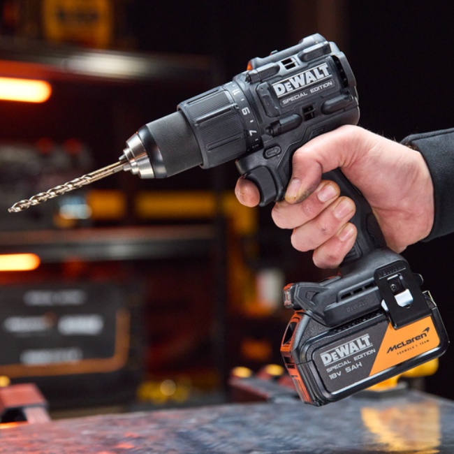 Dewalt DCD86MN aku příklepová vrtačka edice McLaren 18V bez aku