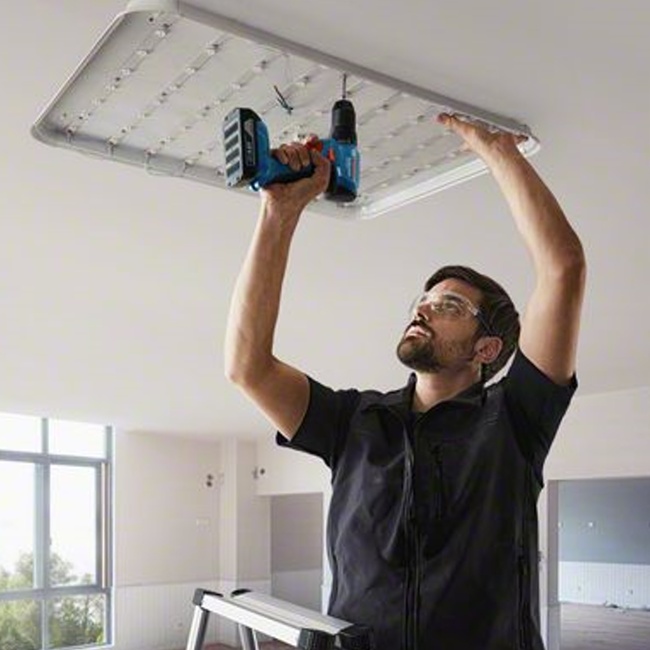 Bosch GSR 185-LI aku vrtací šroubovák 18V 1x2.0Ah kufr