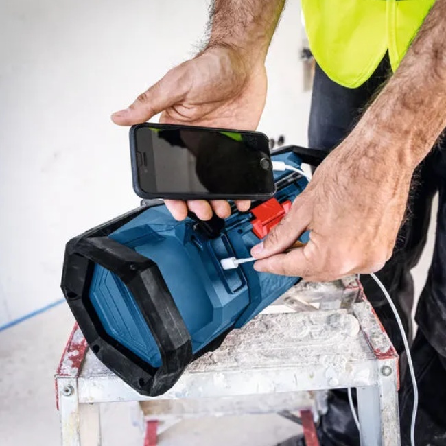 Bosch GPB 18V-3SC aku rádio 18V 06014A3300