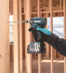 Makita TD004GZ aku rázový šroubovák 1/4"Li-ion XGT 40V bez aku  Z