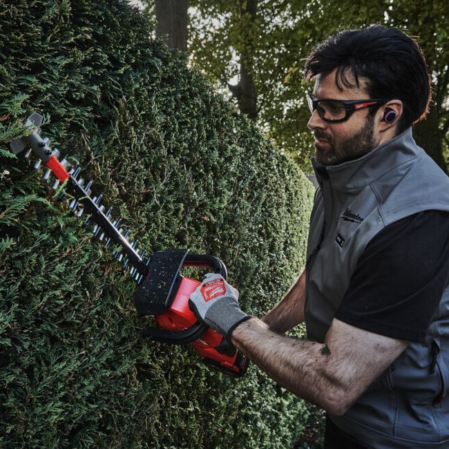 Milwaukee M18 FHET45-0 aku plotostřih s lištou 45 cm bez aku 4933493293