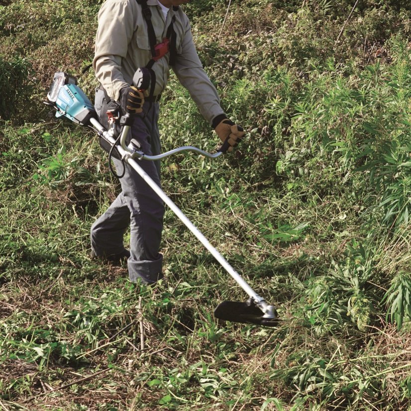 Makita UR016GZ aku křovinořez Li-ion XGT 40V bez aku Z