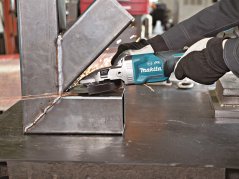 Makita GA056GZ01 aku úhlová bruska s plochou hlavou 125mm Li-ion XGT 40V Makpac bez aku