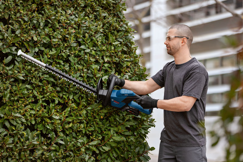 Bosch GHE 18V-50 aku nůžky na živé ploty 18 V bez aku 06008C9500