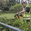 Dewalt DCM563PB aku nůžky plotostřih 55 cm 18V bez aku