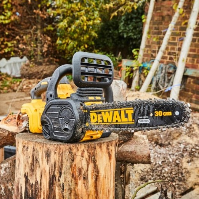 DeWALT DCM565N aku řetězová pila 18V bez aku