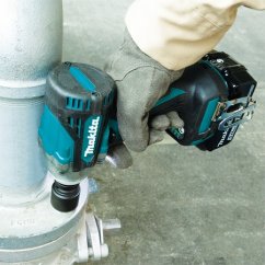 Makita DTW301RTJ aku rázový utahovák Li-ion LXT 18V/5,0Ah