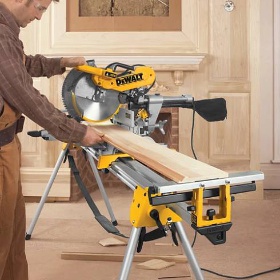 Dewalt DWS780 pokosová pila 305mm