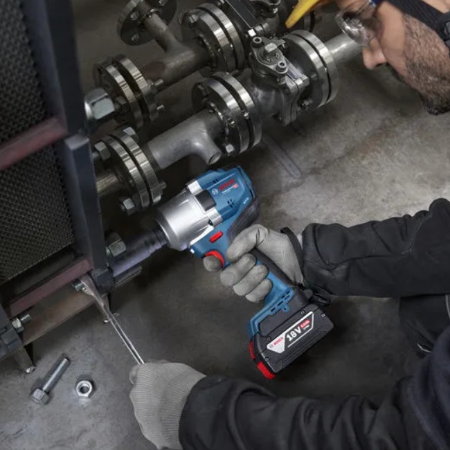 Bosch GDS 18V-780 aku rázový utahovák 1/2" 18V 2x 5Ah 06019P4021