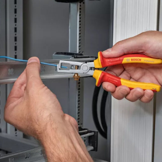 Bosch 4 dílná sada VDE kleští 1600A02NG1