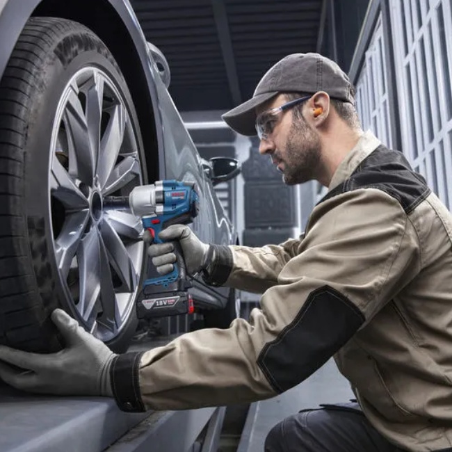 Bosch GDS 18V-780 aku rázový utahovák 1/2" 18V 2x 5Ah 06019P4021