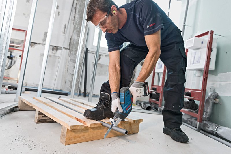 Bosch GSA 18V-LI C aku pila ocaska
