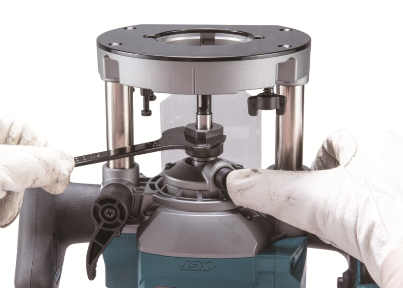 Makita RP001GM201 aku vrchní frézka s regulací Li-ion XGT 40V/4,0Ah,Makpac