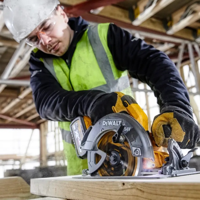 DeWALT DCS578NT aku kotoučová pila 190 mm FLEXVOLT 54V bez aku