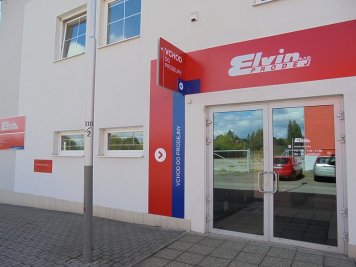 Pohled  na exteriér prodejny