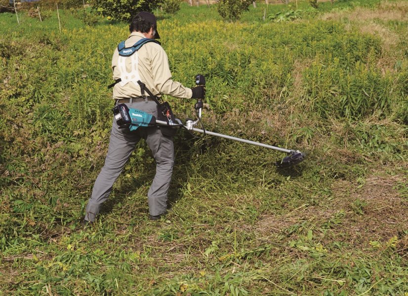 Makita UR016GZ aku křovinořez Li-ion XGT 40V bez aku Z