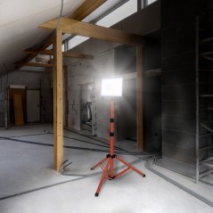 Solight WM-100W-FVQ LED reflektor s vysokým stojanem, 100W, 9000lm, 4000K, kabel se zástrčkou, IP65