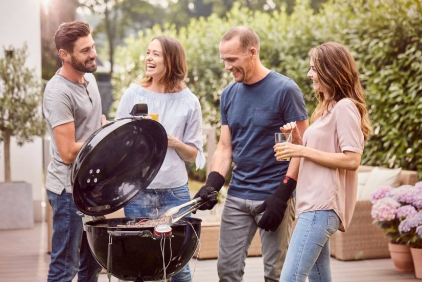 Weber®17401004 Master Touch GBS Premium E-5775 gril na dřevěné uhlí 57 cm