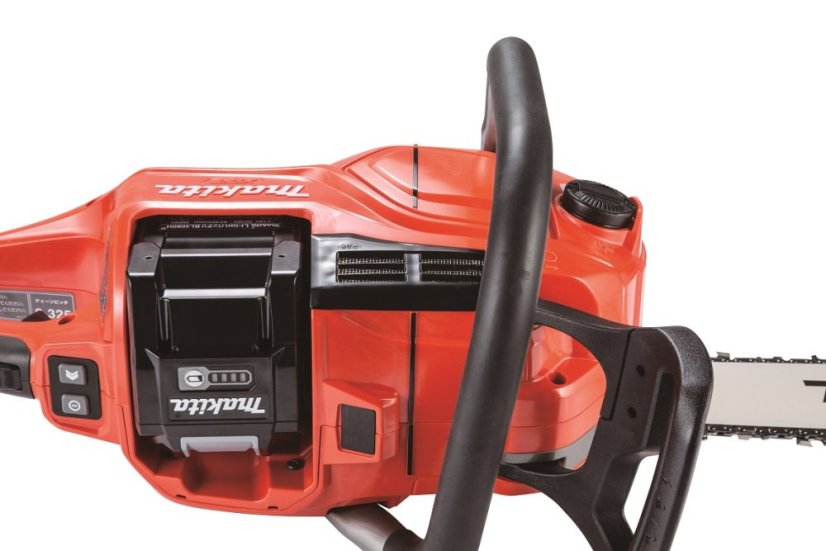 Makita UC030GZ03 aku řetězová pila 500 mm Li-ion XGT 40V bez aku Z