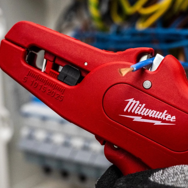Milwaukee automatické odizolované kleště 4932498268